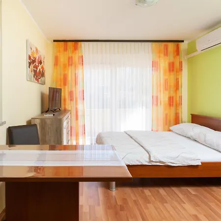 Tina - A1 Ground Floor - Mpolo Apartment *